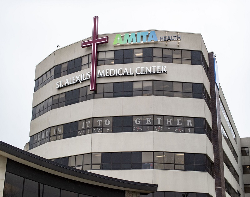 Illinois Hospitals' ICU Beds Filling with COVID Patients - Vimarsana News